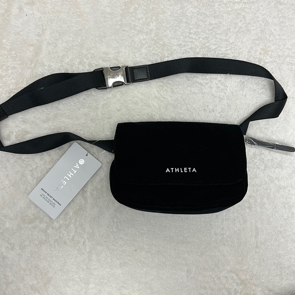 Athleta revive black Velvet waist bag (cross body/belt bag). New w/ tags.